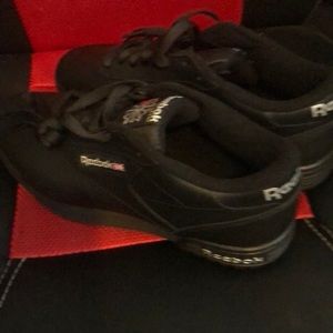 New never worn men’s classic Reebok Exofit black
